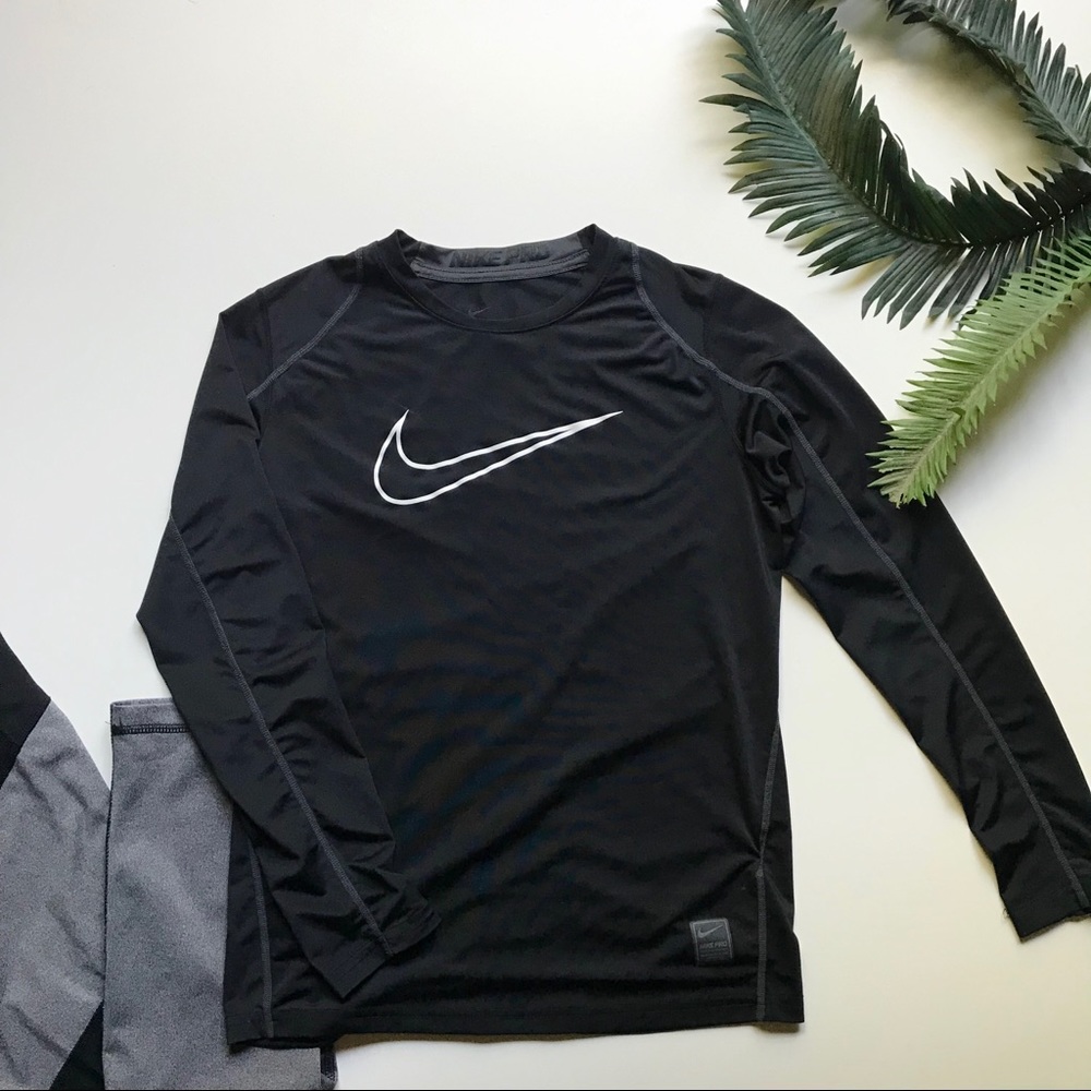 Nike Dri-Fit Fitted T-Shirt